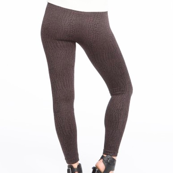 SPANX Look at Me Now Seamless Leggings in Brown Croc Print Size L - Picture 5 of 14